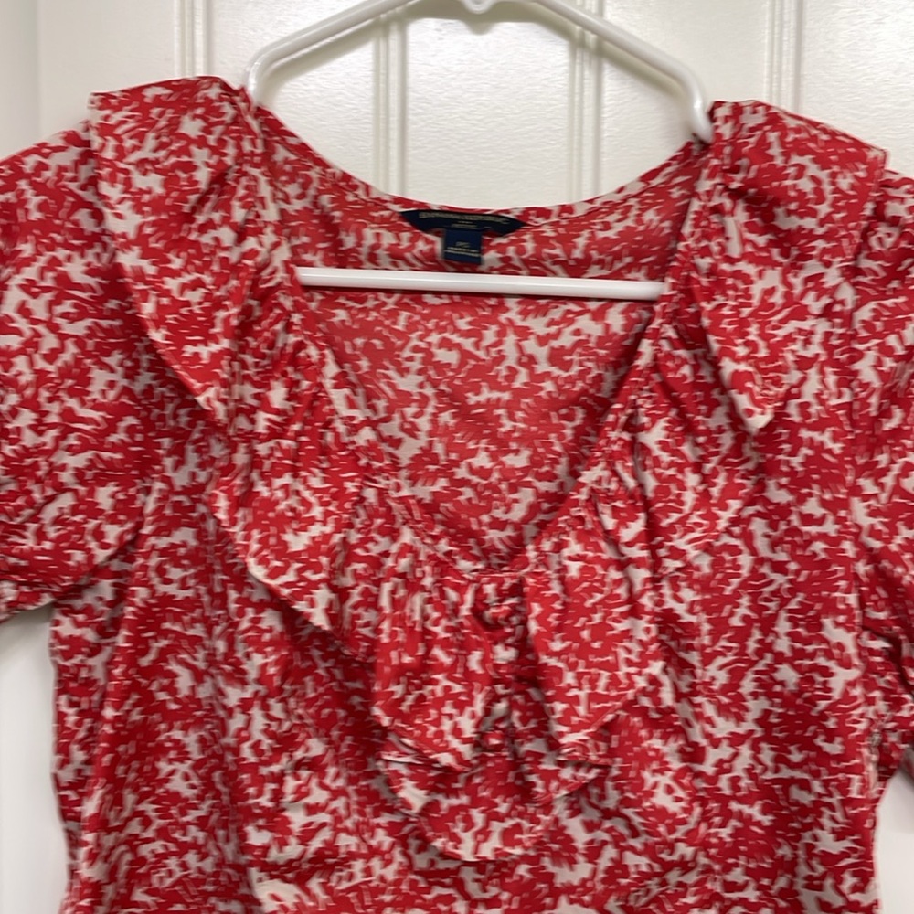 Banana Republic Red and White Blouse - Picture 2 of 7